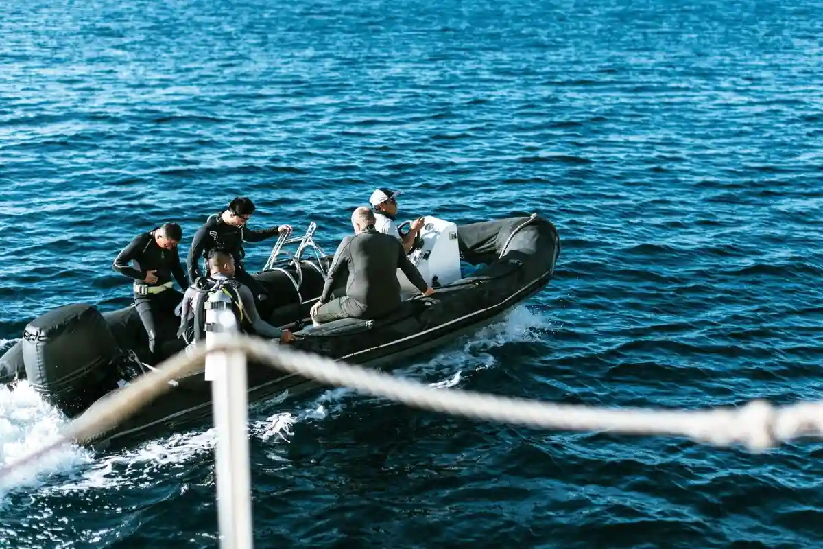 Komodo Diving Season 2027: Best Months, Manta Window & When Seas Get Rough