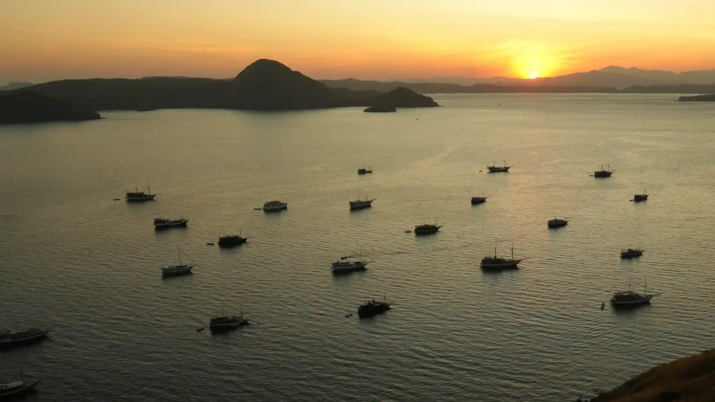 Komodo Liveaboard: The 2027 Insider Checklist for Planning Your Trip